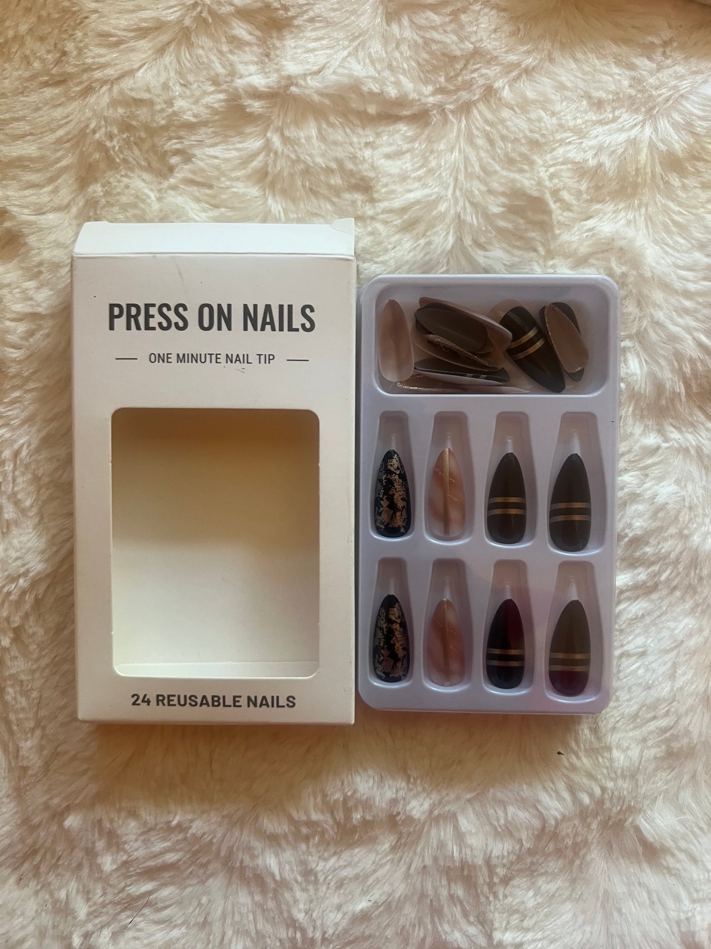 Press on nails
