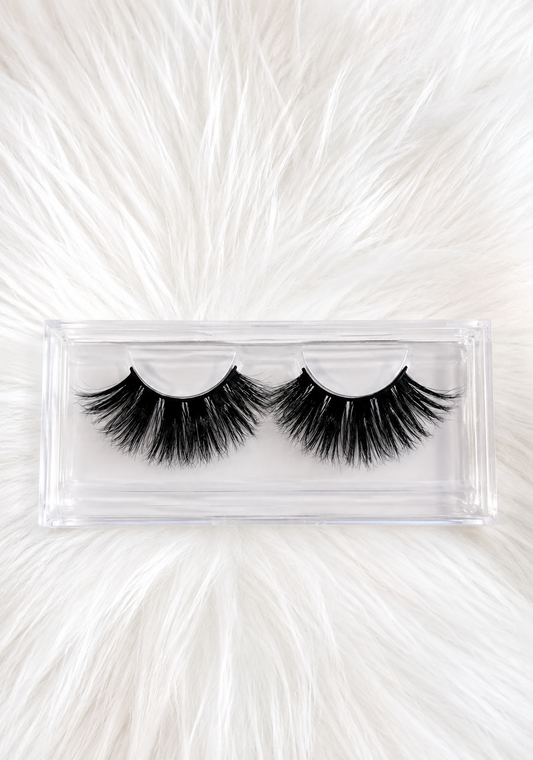 Bossy eyelashes