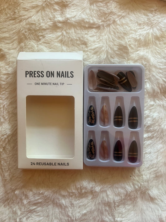 Press on nails