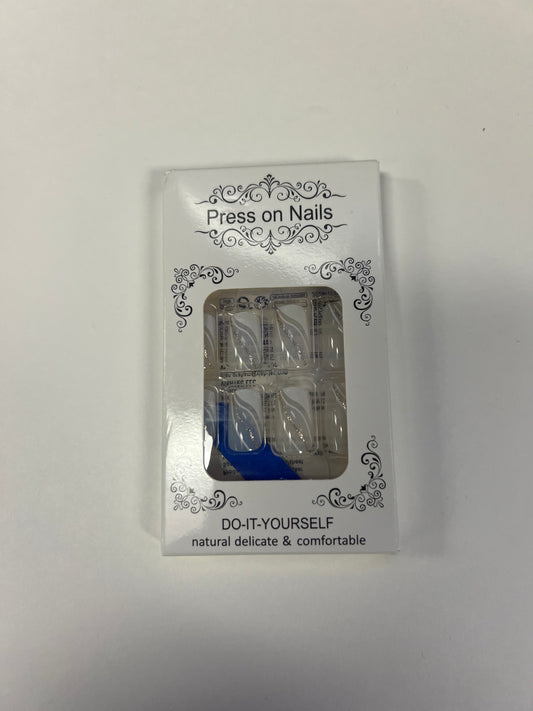 Press on nails