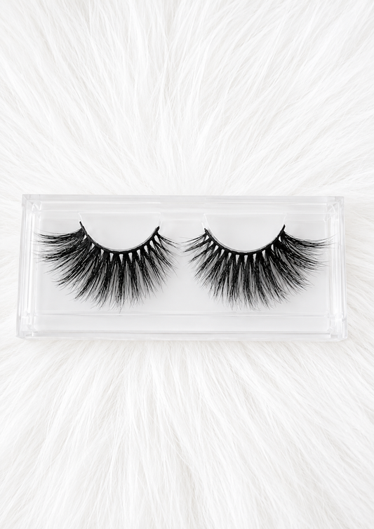 Hottie eyelashes