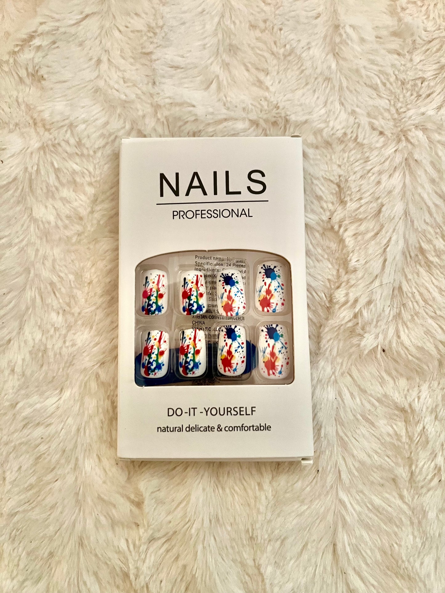 Press on nails